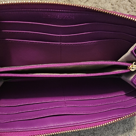 Micheal Kors Vibrant Purple Women's Wallet - Picture 3 of 6